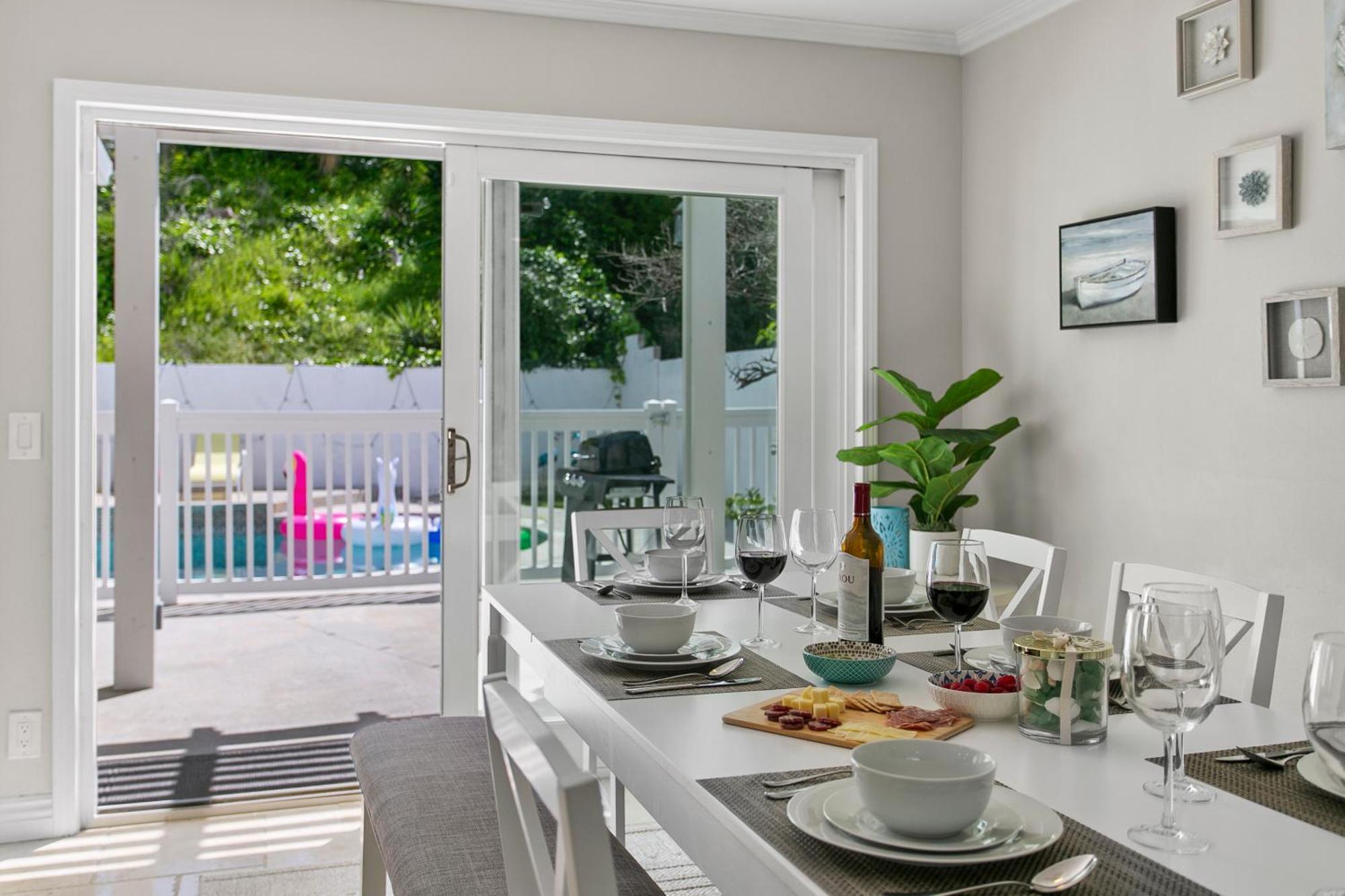 Stunning Coastal Escape With Private Pool, Spa, Arcade, Disney, Beach مِشن فيجو المظهر الخارجي الصورة
