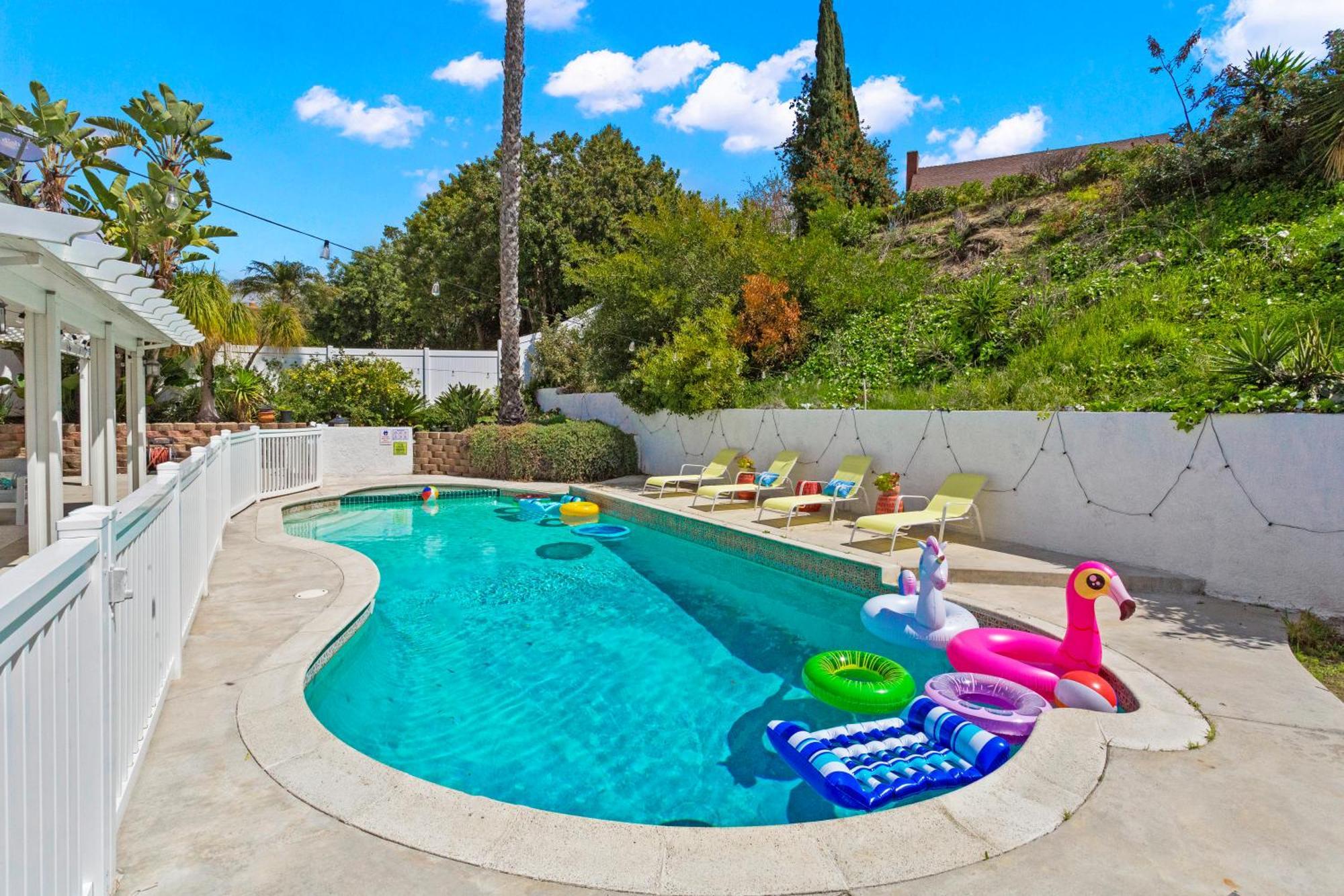 Stunning Coastal Escape With Private Pool, Spa, Arcade, Disney, Beach مِشن فيجو المظهر الخارجي الصورة
